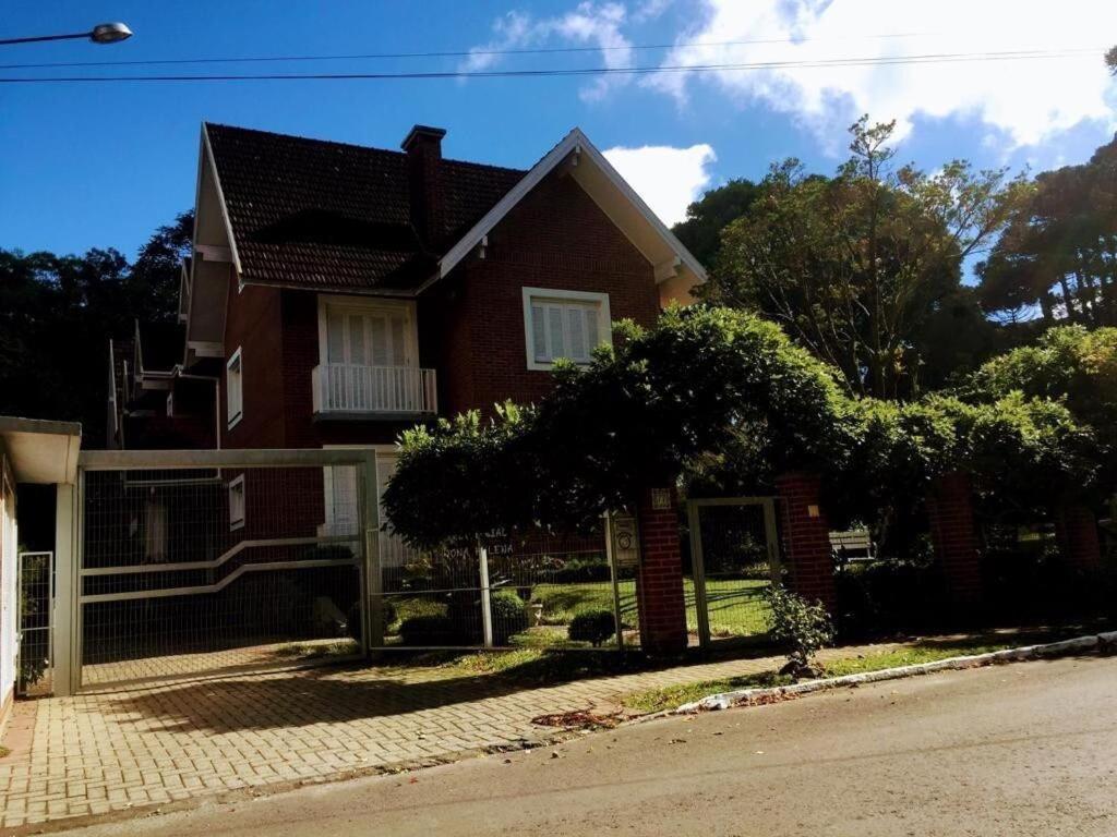 Apartamento Duplex De Gramado By Cia Da Temporada Kültér fotó